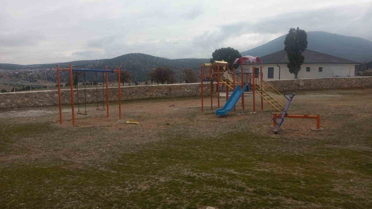 Yüreğil Döneli İlkokulu'na Oyun Parkı — Vali Yiğitbaşı Harekete Geçti