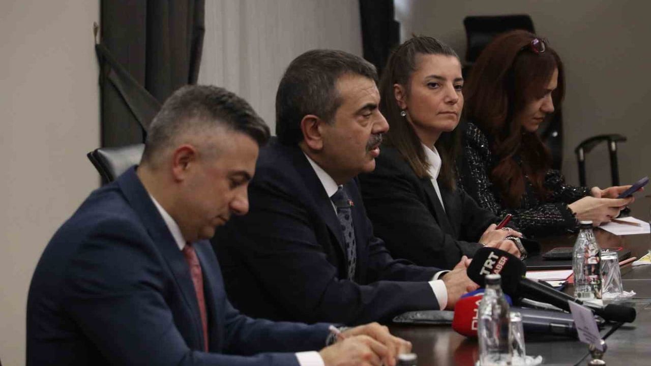 Yusuf Tekin: Türkiye-Azerbaycan Eğitimde 'Kardeşlik' ile Güçleniyor