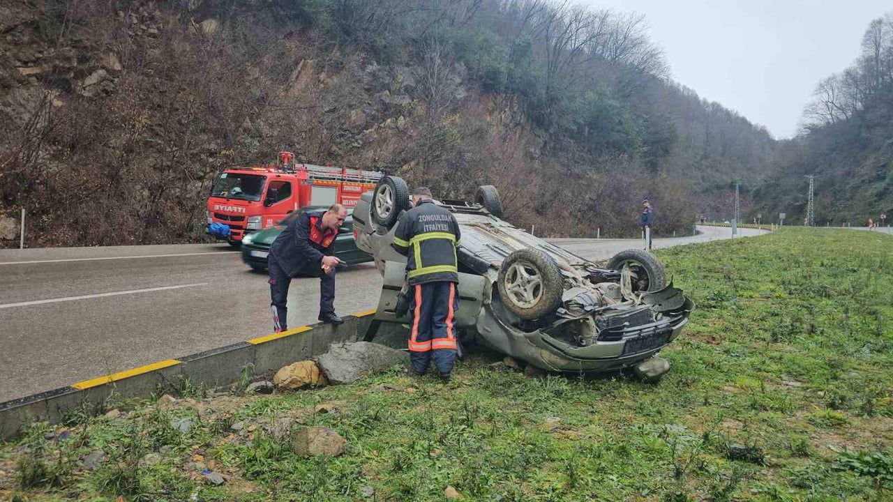 Zonguldak-Ankara Karayolunda Takla: Fiat’taki 3 Kişi Yaralandı