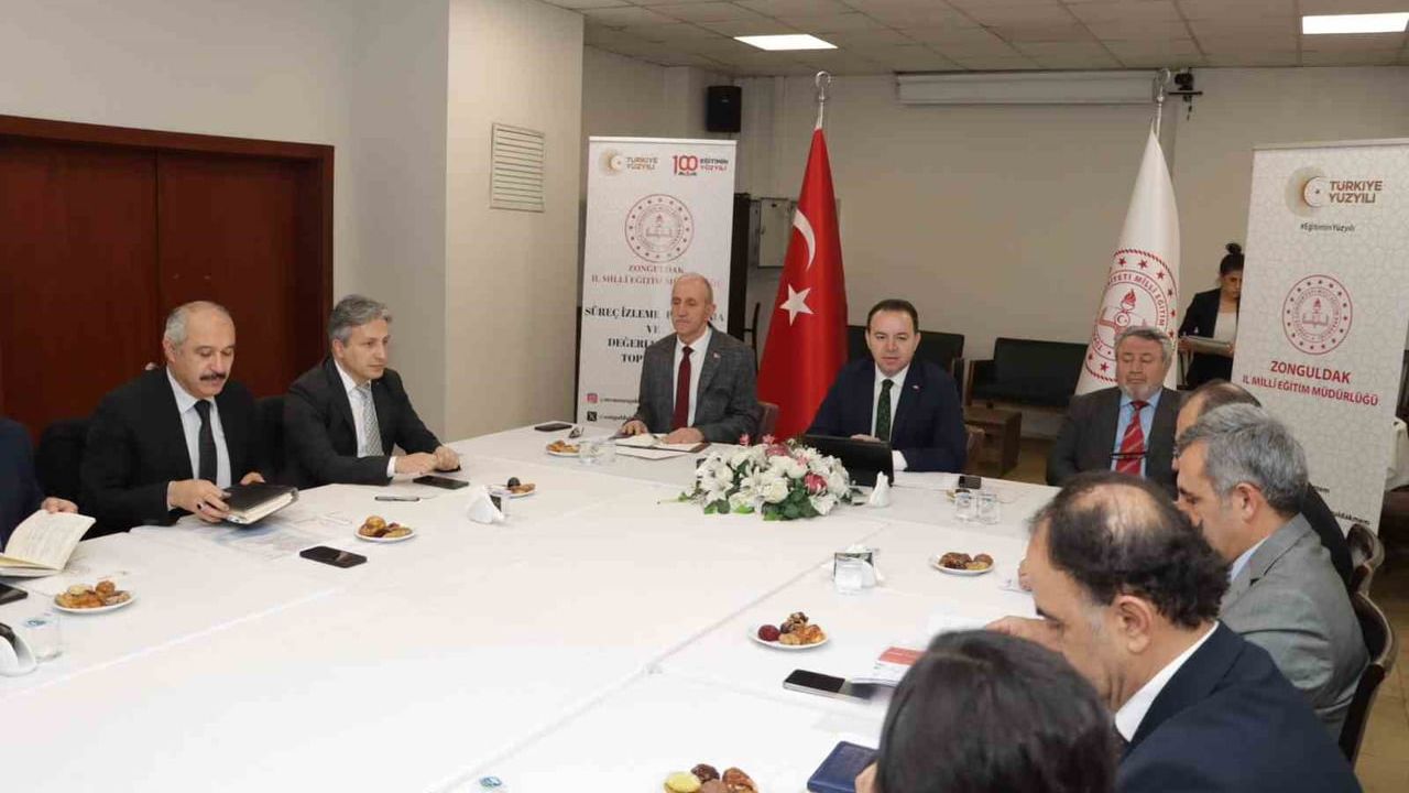 Zonguldak’ta Eğitim Yöneticileri 2025-2026 2. Dönem Hazırlıklarını Değerlendirdi
