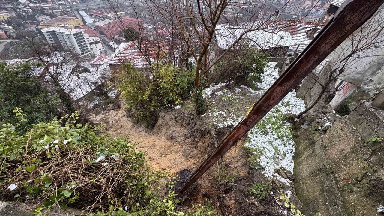 Zonguldak’ta Heyelan: Su ve Elektrik Hatları Zarar Gördü