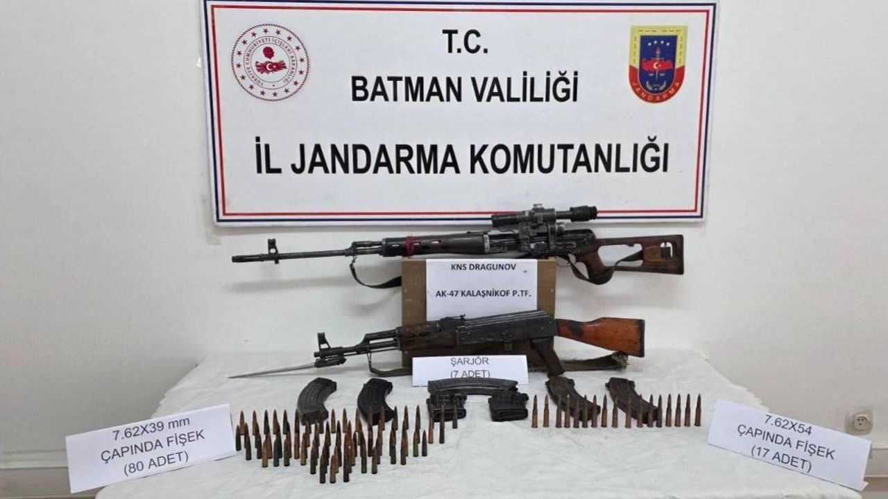 Batman'da Kaçakçılığa Geçit Yok: Jandarma 36 Araçta Silah ve Kaçak Eşya Ele Geçirdi