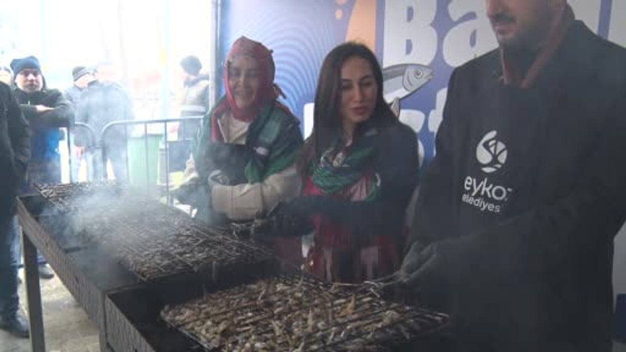 Beykoz Balık Festivali'ne Soğuğa Rağmen Binlerce Katıldı