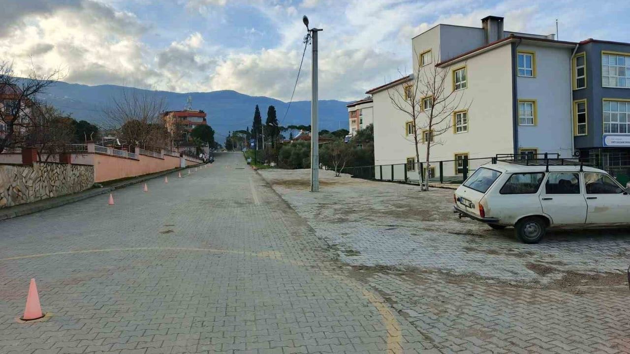 Bozdoğan’da Ümit Güldane Okulu Yanına Modern Otopark Düzenlemesi