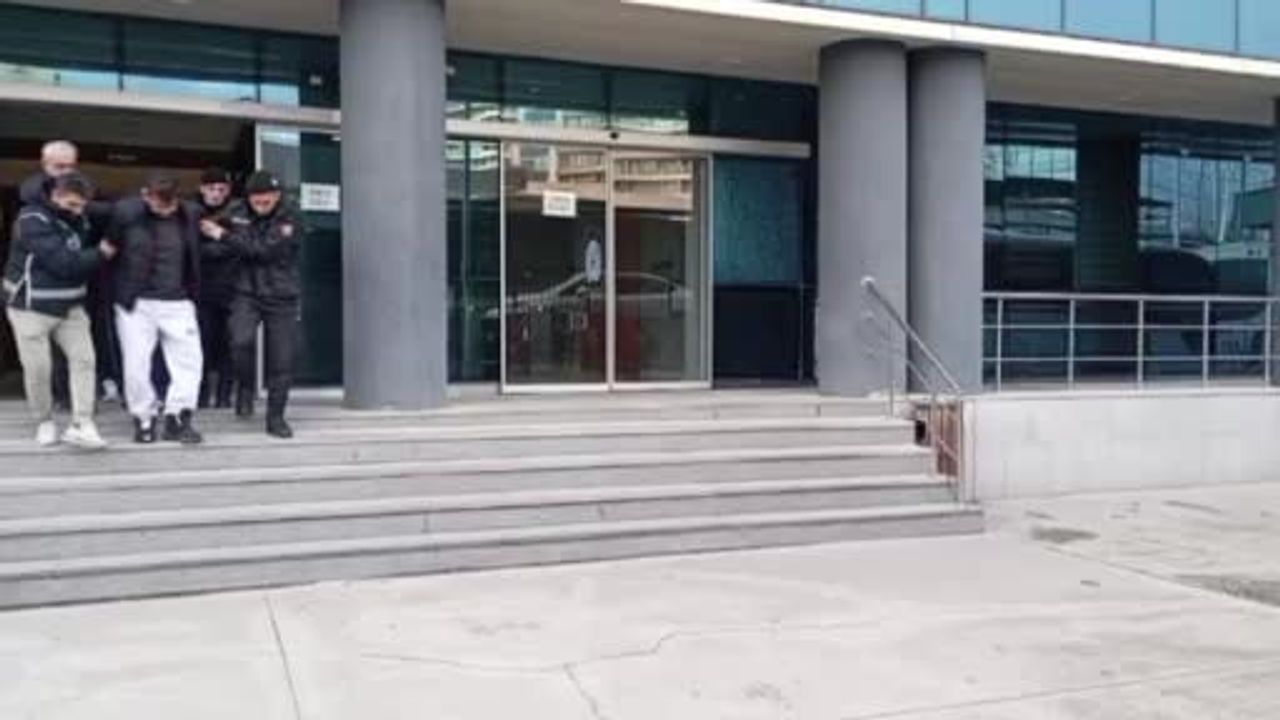 Bursa'da Özel Harekat Destekli Operasyon: 3 Gözaltı