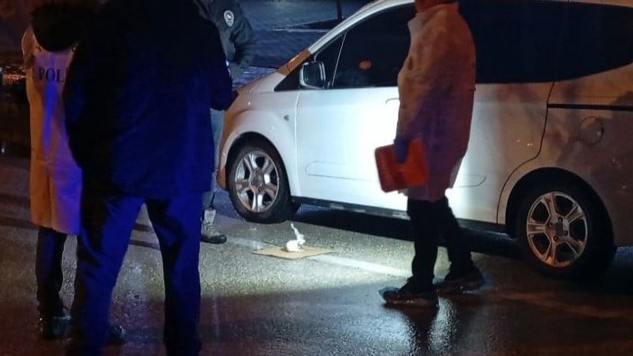 Bursa'da pompacı kılığına giren polis el bombalı aracı durdurdu