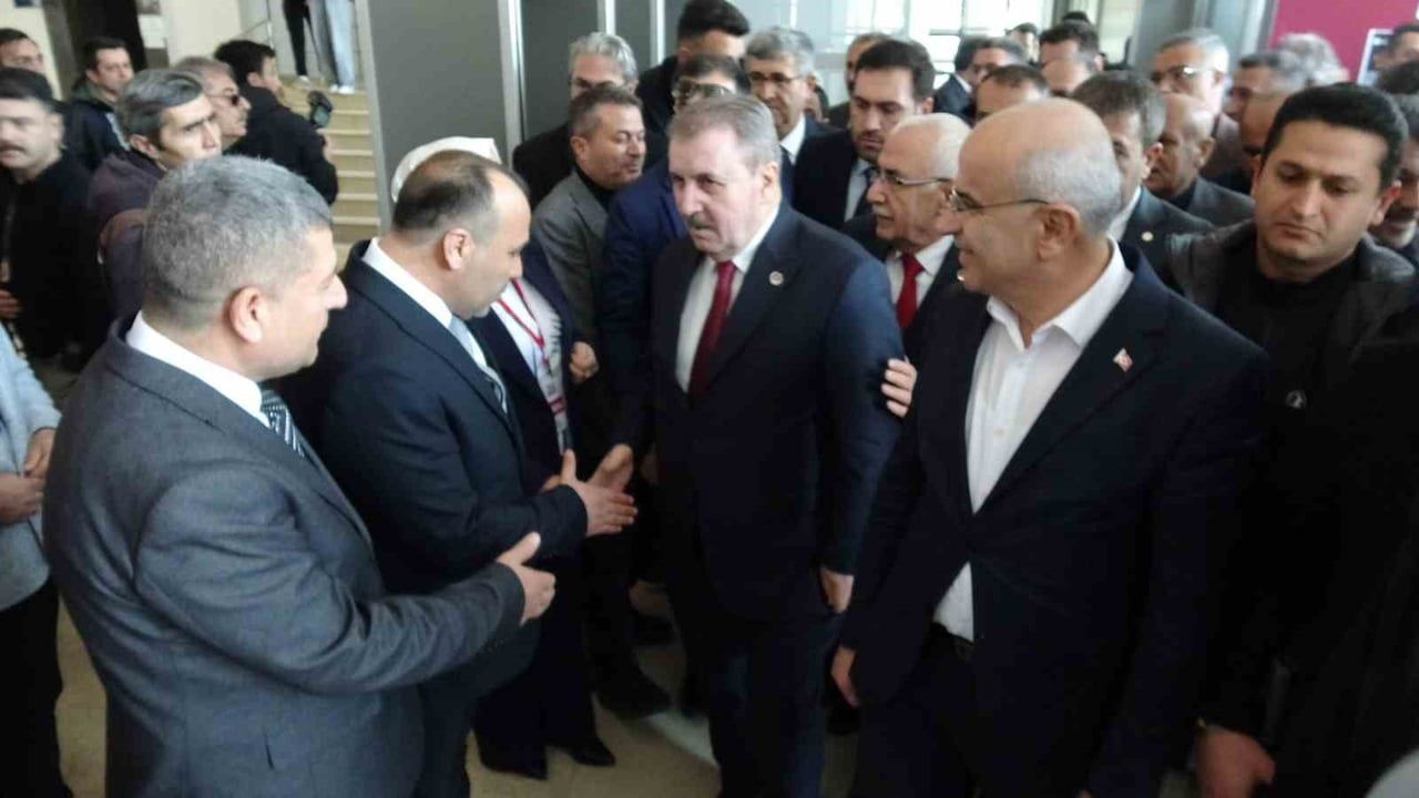 Destici: Deprem Bölgeleri Ayağa Kalkıyor, Devletimiz Güçlüdür