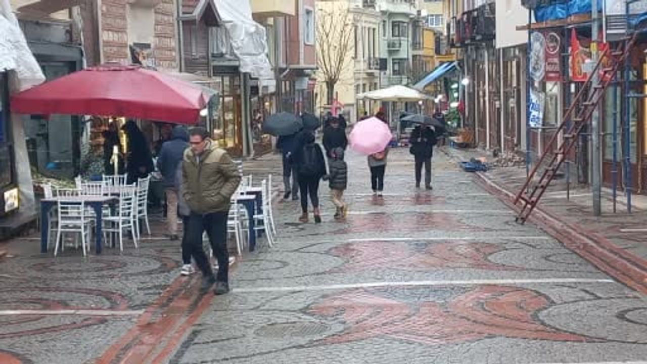 Edirne'de Beklenen Yağış Başladı — Kar ve Fırtına Uyarısı