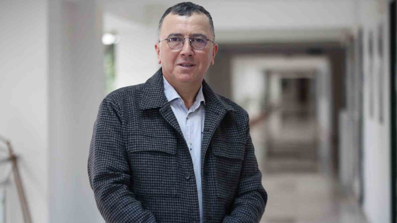 Gençlerde Yalnızlık ve Duygusal Yorgunluk: Sınav Odaklı Eğitim ve Sosyal Medya