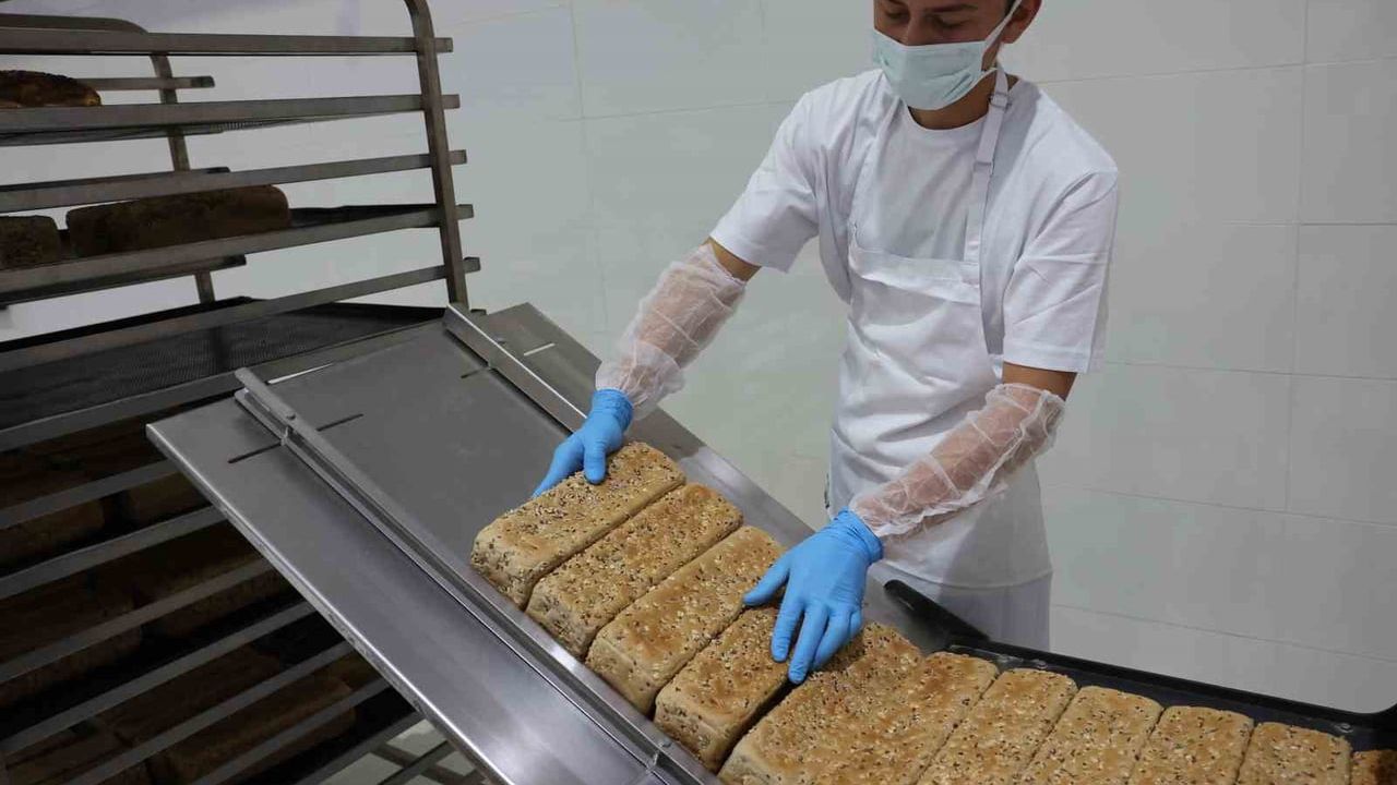 Halk Ekmek 2025'te 5 Milyon Üretimle Antalya'ya Ulaştı