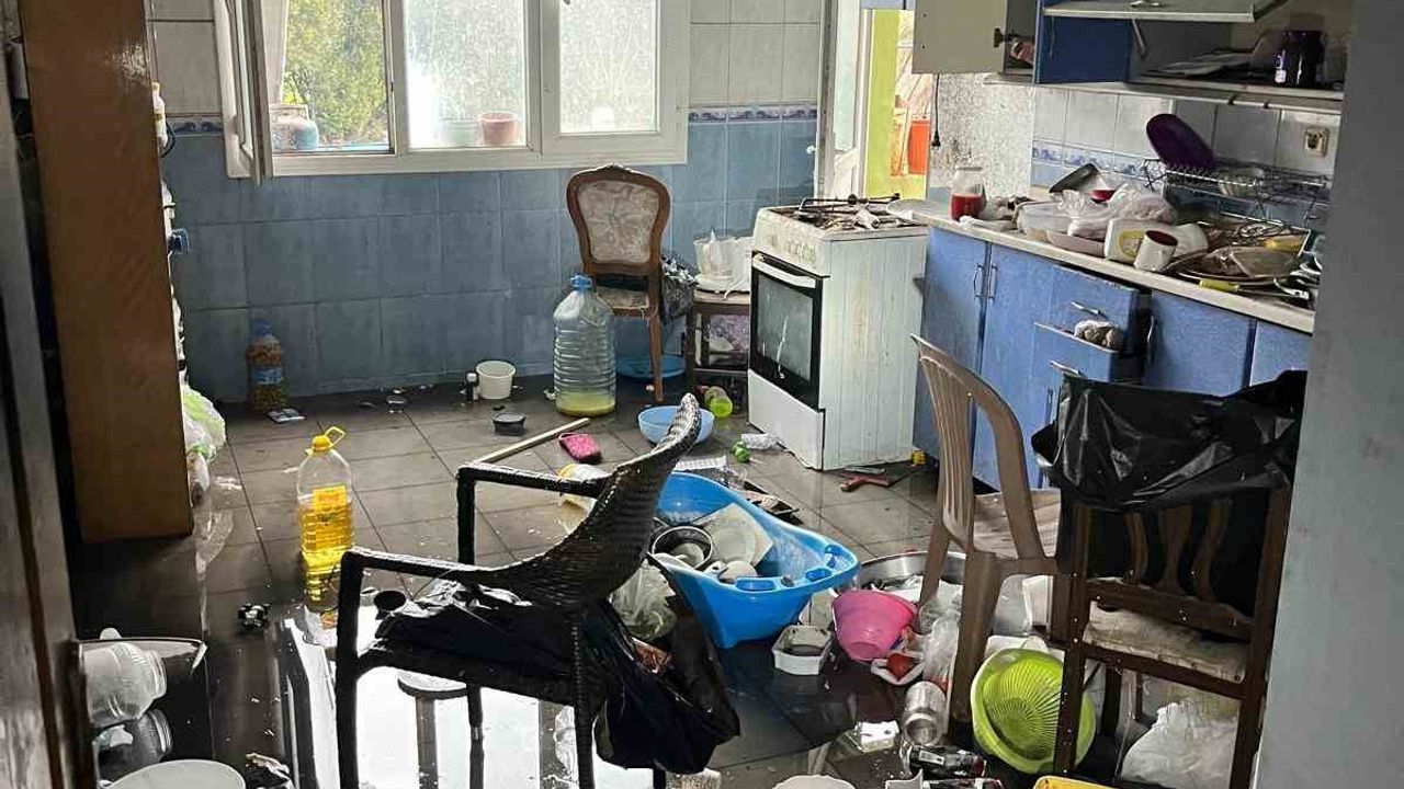 Hatay'da yangın: Melek Uzun'un 4 çocuğuyla yaşadığı ev küle döndü