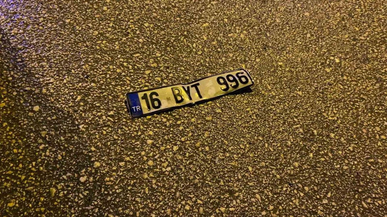 İnegöl’de Çarpıp Kaçtı: Düşen Plaka Cip Sürücüsünü Ele Verdi