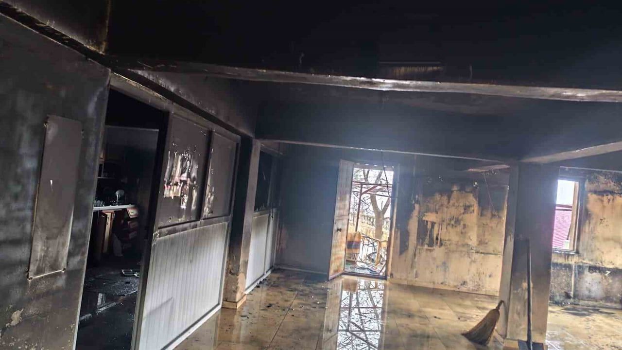 Kahramanmaraş'ta Türkoğlu Doluca'da Cami Yangını: Cami Kullanılamaz Hale Geldi