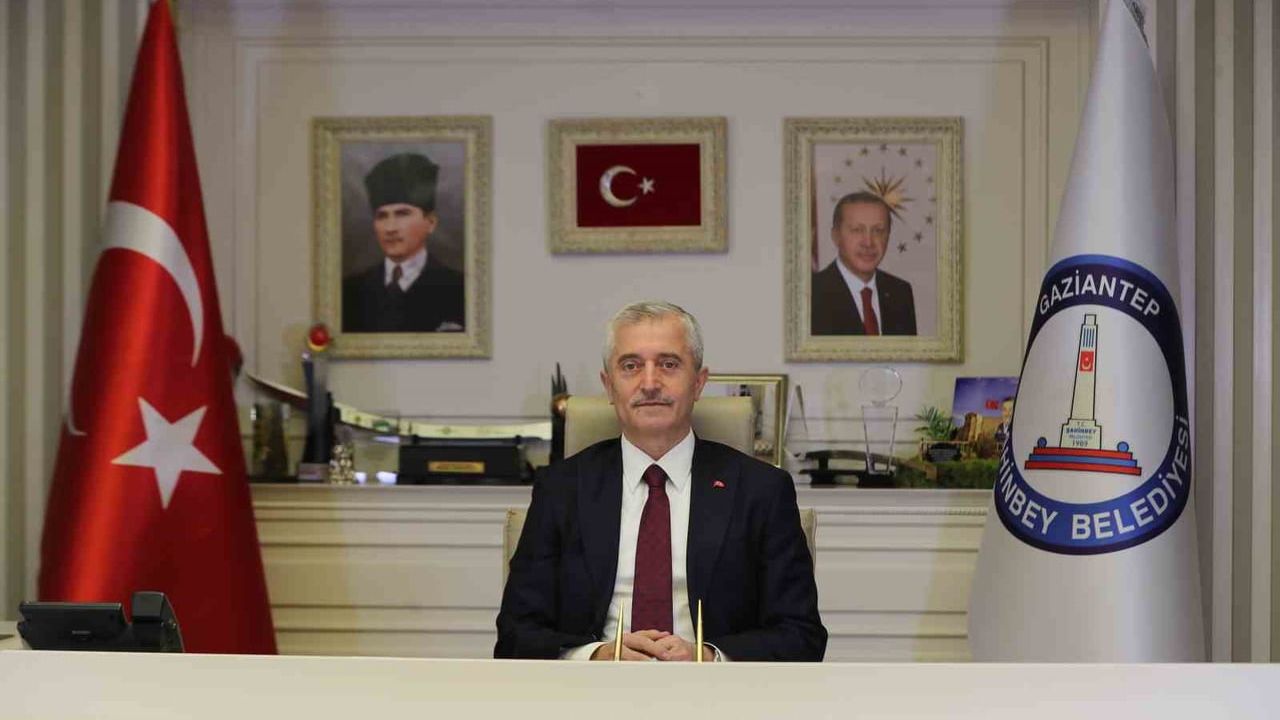 Mehmet Tahmazoğlu'ndan Berat Kandili Mesajı