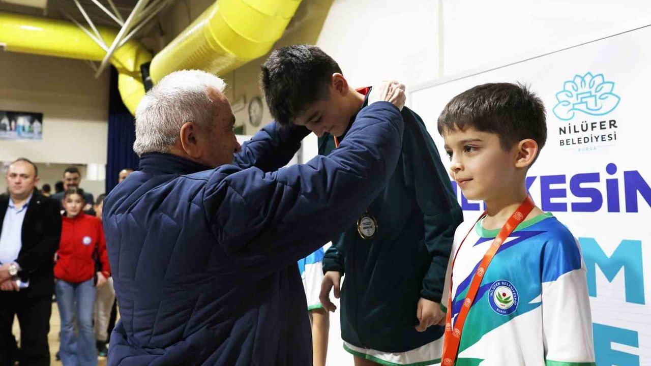 Nilüfer'de Squash Heyecanı: Yeni 6-8 Kortluk Tesis Müjdesi