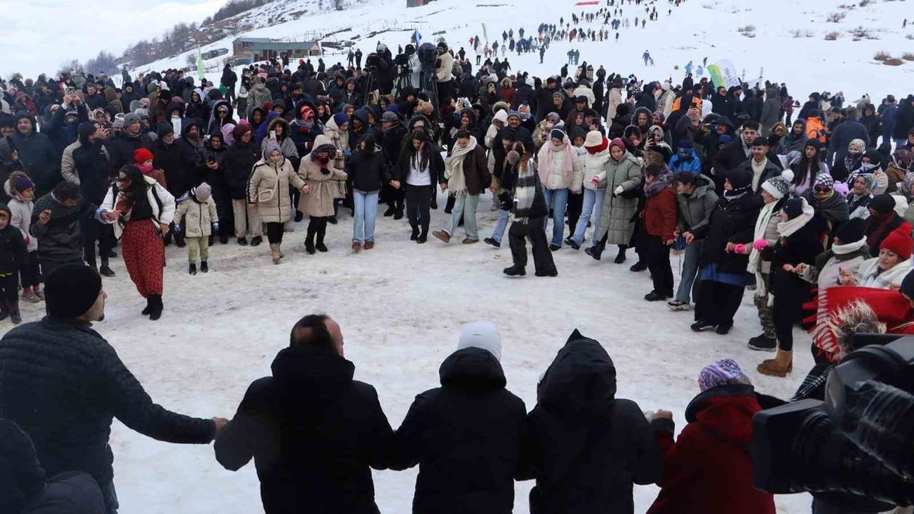 Ordu’da Bin 700 Rakımlı Argan Yaylası’nda Renkli Kar Festivali