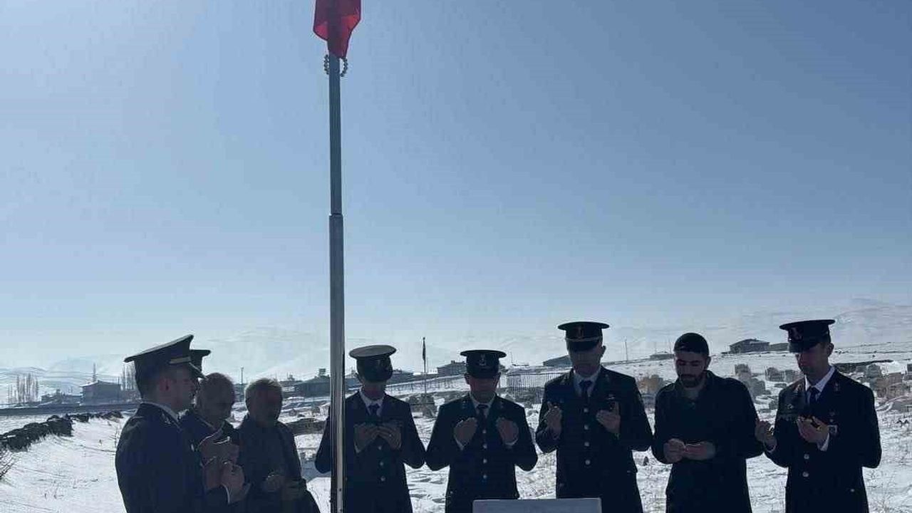 Şehit Jandarma Er Nurettin Yerlikaya, Şehadetinin Seneidevriyesinde Mollakamer'de Anıldı