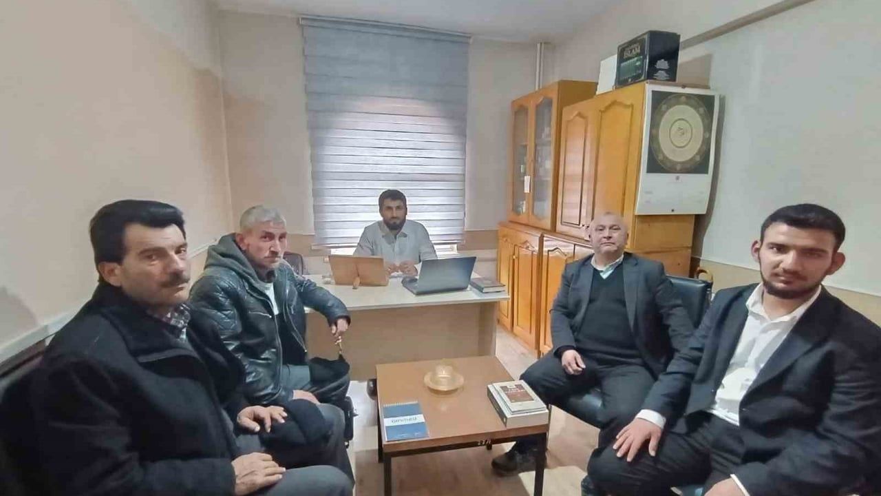 Seyitgazi'de Din Görevlileri 'Kitap Oku-Yorum' Ocak Buluşması