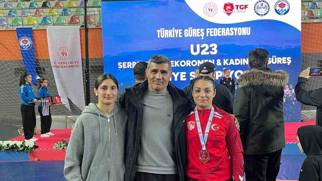 Suna Durmaz Trabzon'dan Gümüş Madalya ile Döndü