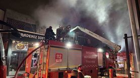 Arifiye'de Hırdavat Dükkanı Alev Topuna Döndü