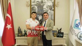 Başkan Dökmeci'den Doğan Kılıç'a Tebrik