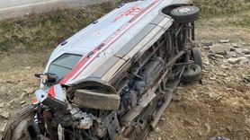 Muş'ta Ambulans Devrildi: 3 Yaralı