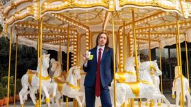 Tommy Cash'ten Espressolab'ta Espresso Macchiato flashmob sürprizi