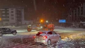 Uludağ'ta Yoğun Kar: Ekipler Yolların Kapanmaması İçin 24 Saat Çalışıyor