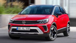 Opel piyasaya meydan okudu! Yeni modelinde fiyatı dibe çekti: Bayiler tıklım tıklım