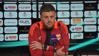Adanaspor, Erzurumspor FK'ya 3-0 Yenildi: Hakan Keleş Açıklamalarda Bulundu