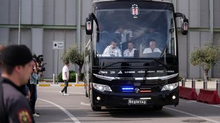 Beşiktaş İzmir'e Geldi: Göztepe ile Karşılaşmaya Hazır