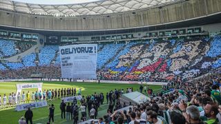 Bursaspor, 45 Bin Taraftarla Şampiyonluk Kupasını Aldı