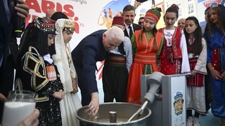 Esenler'de Barış İçin 15. Uluslararası Ekmeği Festivali Coşkusu