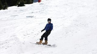 Türkiye'nin Snowboard Yıldızı Arda Akdeniz: Hedefi Milli Takım
