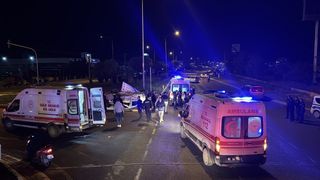 Adıyaman'da İki Otomobil Çarpıştı, 3 Yaralı