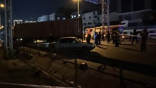 Beylikdüzü'nde Feci Kaza: Tır, Motosiklete Çarptı, 1 Kişi Hayatını Kaybetti