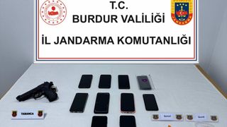 Burdur'da Uyuşturucu Operasyonu: 13 Zanlı Tutuklandı