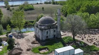 Edirne'deki Tunca Nehri Kenarındaki Yalı Camisi Restorasyonu Devam Ediyor