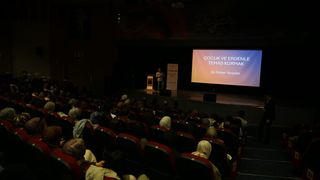 Erzurum'da 'Geleceğin Işığı: Çocuk ve Ergen' Temalı Psikoloji Zirvesi Başladı