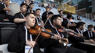 Kasımpaşa-Trabzonspor Maçı Öncesinde Renkli Müzik Etkinliği