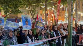 Konya'da Binlerce Kişi Filistin İçin Meşalelerle Yürüdü