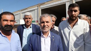 Mardin'de Sezonun İlk Arpa Hasadı Yapıldı: Çiftçilere Geleneksel Altın Hediyesi