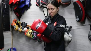 Muaythai ve Boks Türkiye Şampiyonu Bengisu Karakoç'un Hedefi Dünya Şampiyonluğu