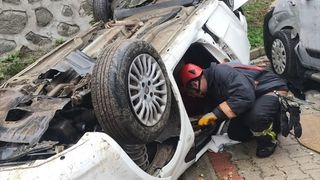 Ordu'da İstinat Duvarından Düşen Otomobilin Sürücüsü Hayatını Kaybetti