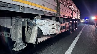 Şanlıurfa'da Tır ve Otomobil Çarpıştı: 1 Ölü, 1 Yaralı