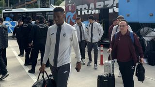 Trabzonspor, Kasımpaşa Maçı İçin İstanbul'a Uçtu