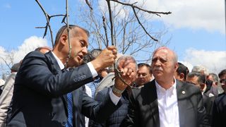 TZOB Başkanı Bayraktar, Gaziantep ve Kahramanmaraş'taki Zirai Don Zararlarını İnceledi