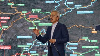 Ulaştırma ve Altyapı Bakanı Uraloğlu Trabzon'da Gençlerle Buluştu