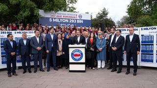 Yalçın'dan Anayasa Çalışmalarına Çağrı: Kılık Kıyafet Özgürlüğü Güvence Altına Alınmalı