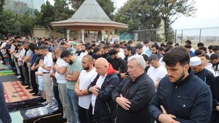 Azerbaycan'da Kurban Bayramı Namazı Coşkusu